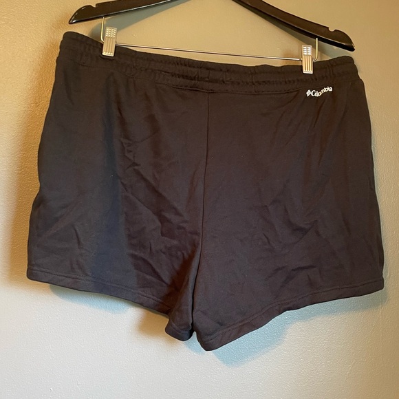 NWT Columbia Sz XL Trek French Terry Women’s Black White 5” Inseam Short Ret $50 - Picture 8 of 10